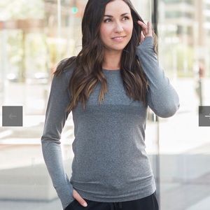 Zyia - Black Heather Performance Long Sleeve T